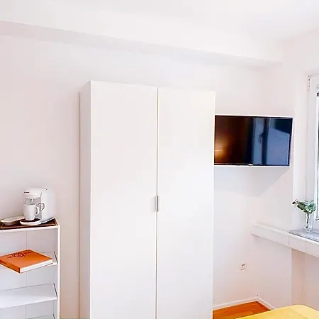 Relax Aachener Boardinghouse Premium 1